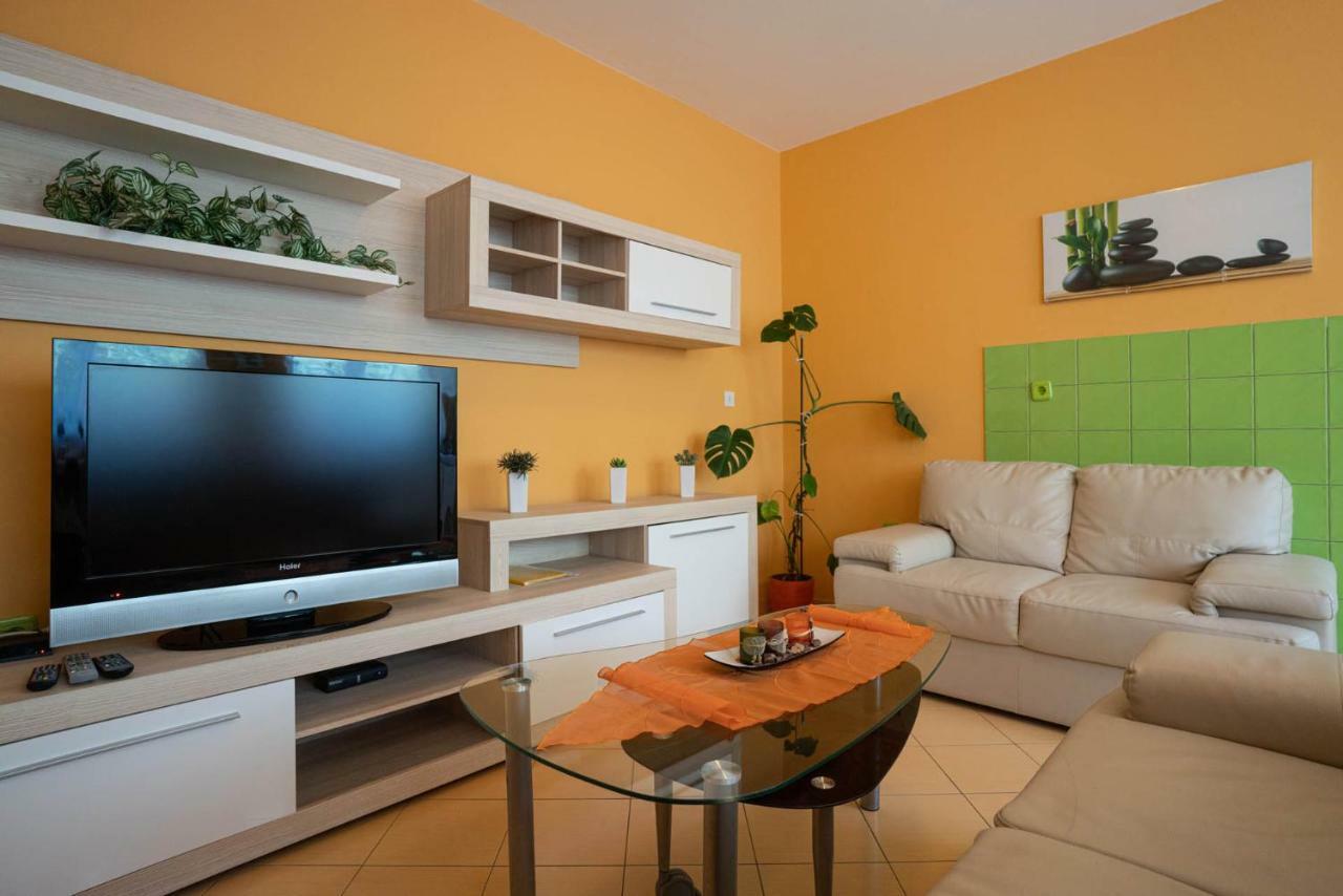 Apartment Limun Liznjan Bagian luar foto