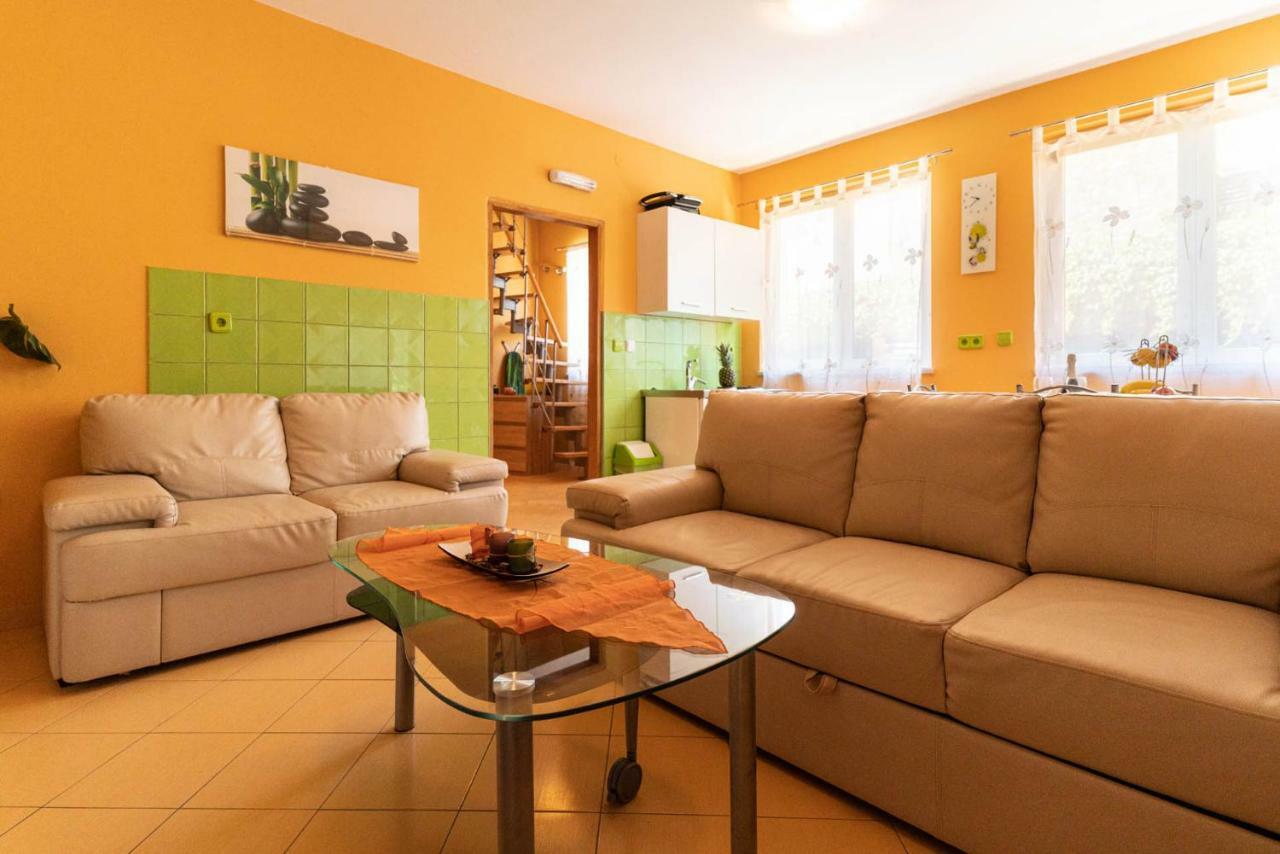 Apartment Limun Liznjan Bagian luar foto